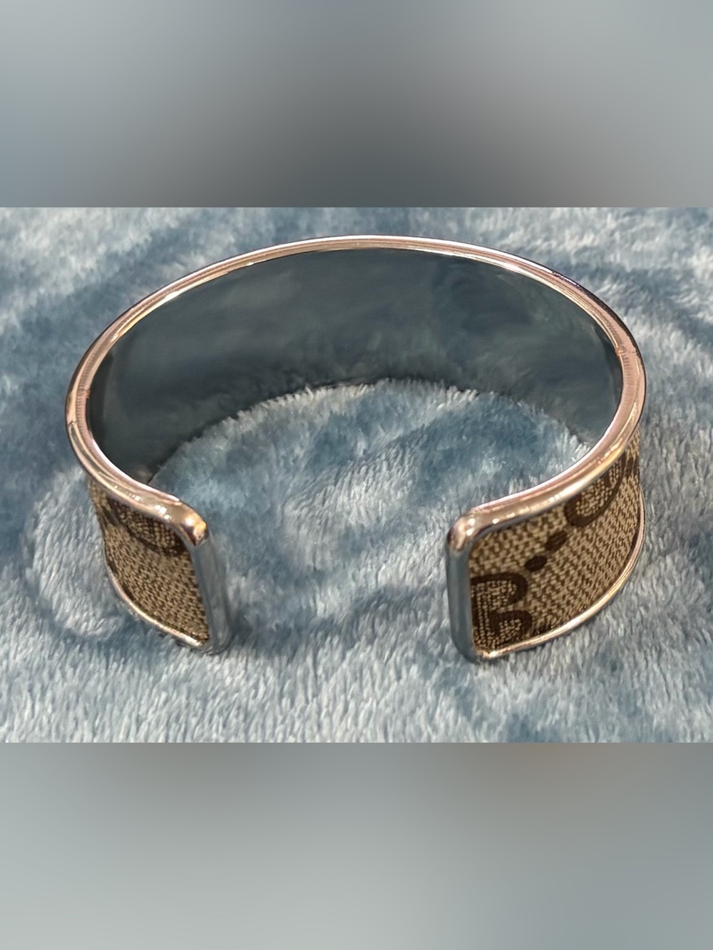 Auth Gucci Material-GG Silver Tone Cuff Bracelet - Picture 4 of 6
